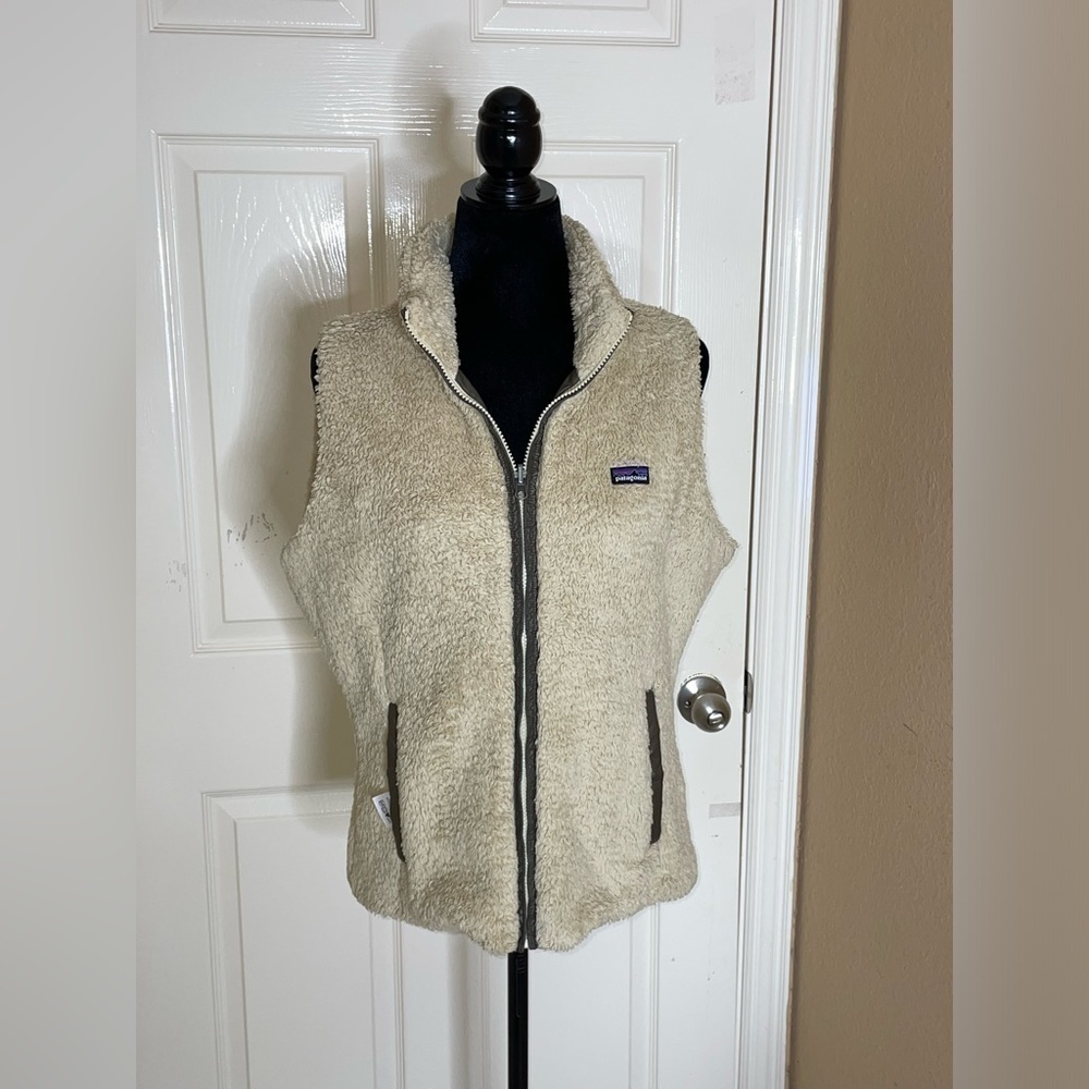 Patagonia reversible Women's Los Gatos Vest Color: Drifter Tan  Size: Large‌‌‌‍‍ - Picture 3 of 11